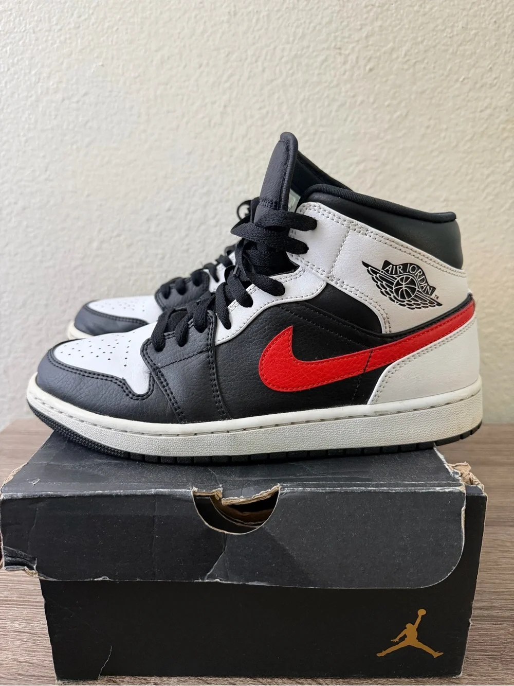 Nike Black White Red High-Top Sneakers